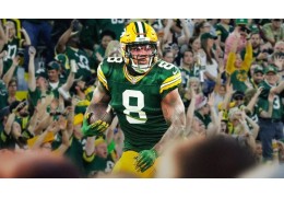 Packers Fans verlieren es, nachdem Josh Jacobs Touchdown 96-Yard Drive unterbrochen hat